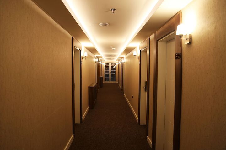 Ballroom/Hall 32 of 37