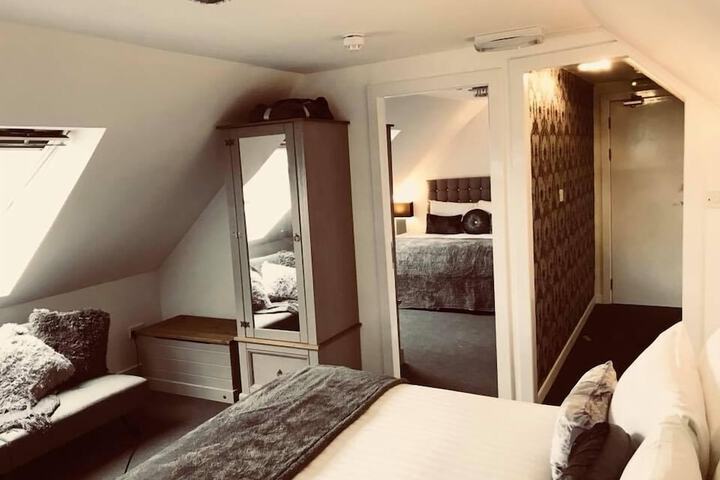 Room 3 of 27