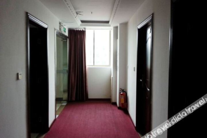 Hotel Interior 22 of 29