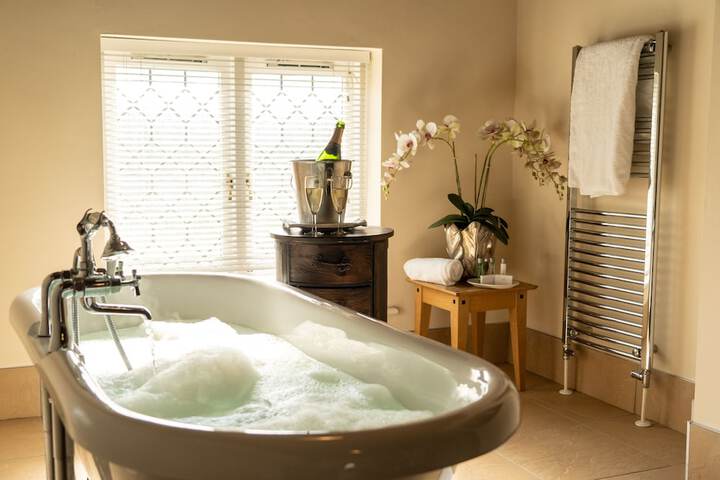 Bathroom Interior Photo