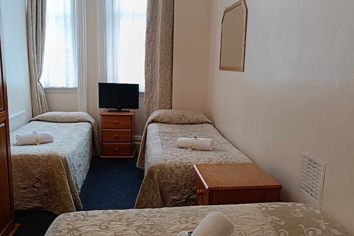 Room 123 of 283