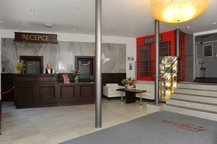 Hotel Interior 4 of 145