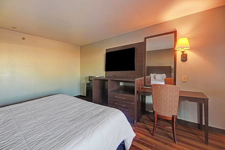 Room 18 of 46