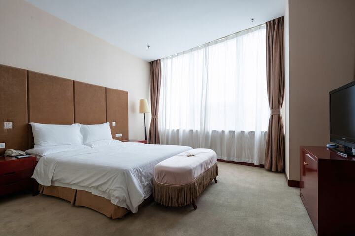 Room 13 of 45