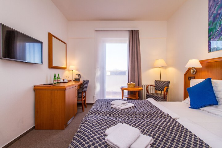 Room 10 of 59
