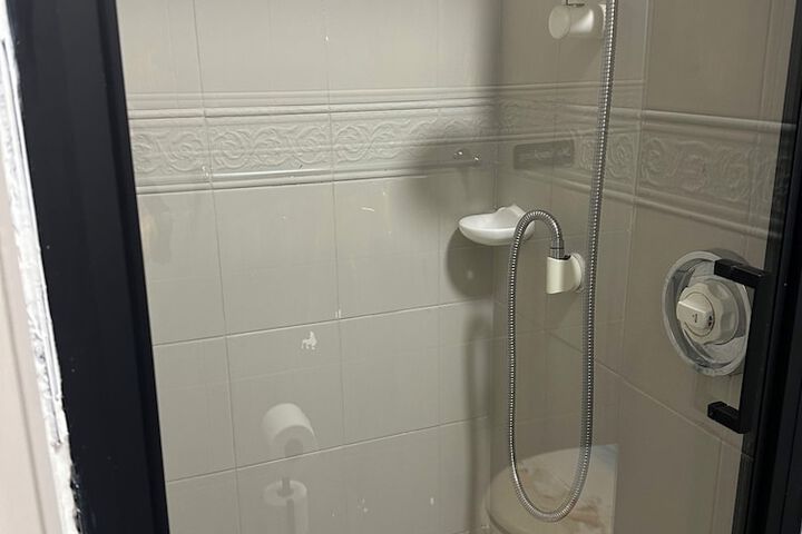 Room 126 of 171