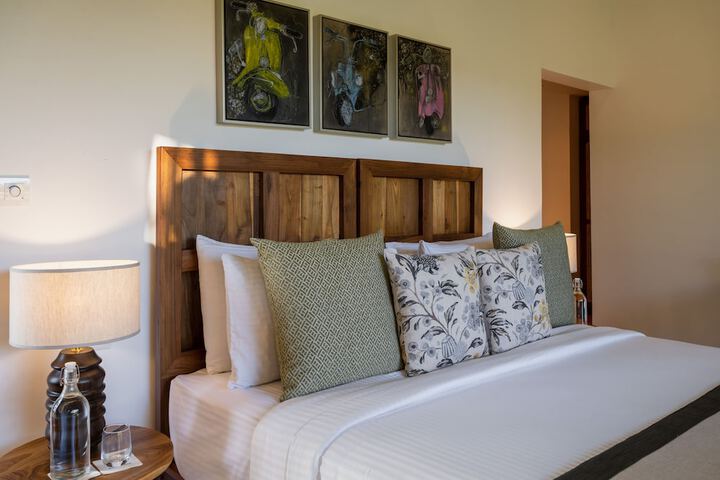 Room 14 of 60