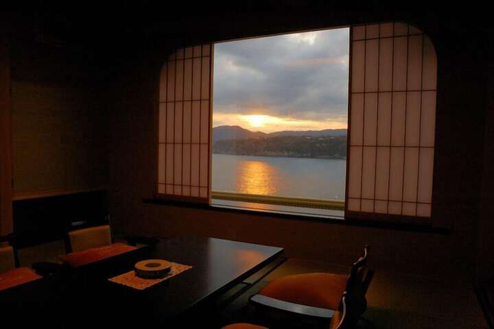 Room 15 of 124