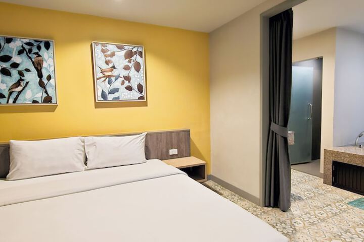Room 30 of 91