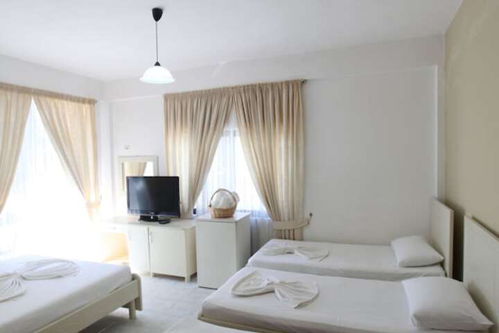 Room 13 of 25