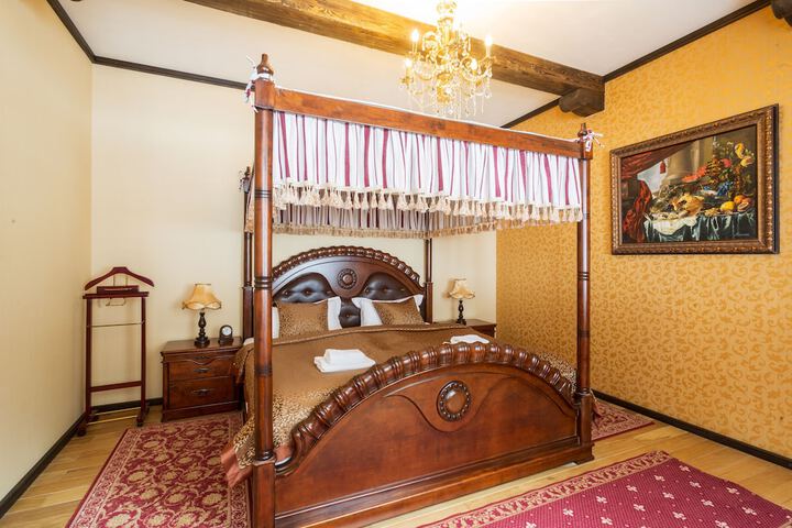 Room 27 of 75