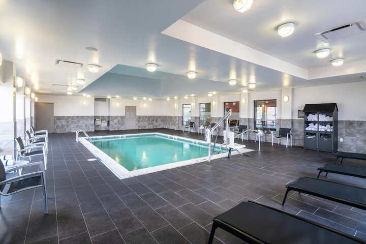 Hotel with Pool
