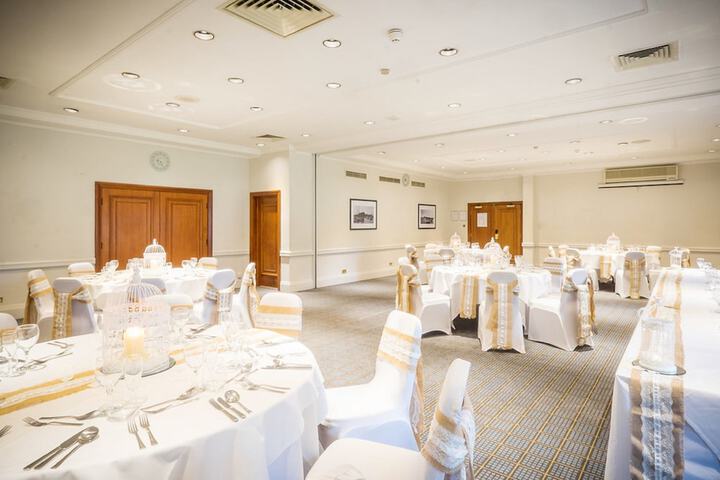 Ballroom/Hall 54 of 68