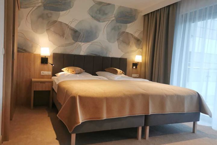 Room 19 of 93
