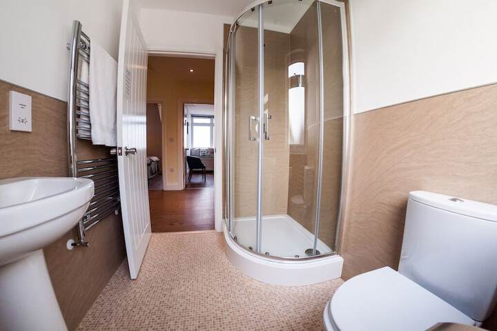 Room 18 of 22