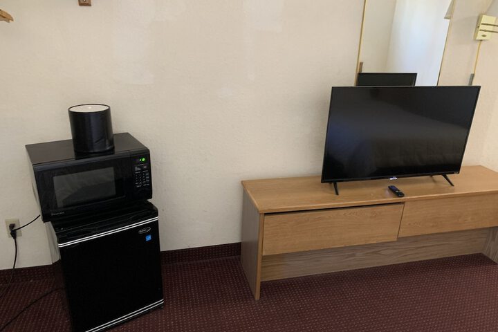 Room 8 of 14