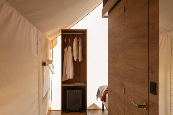 Room 58 of 75