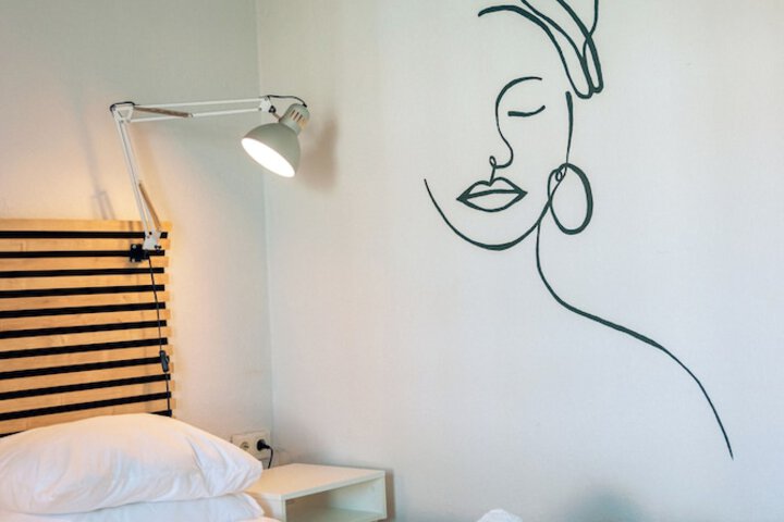 Room 6 of 29
