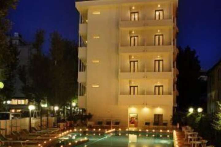 Hotel 52 of 56