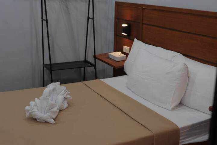 Room 7 of 42