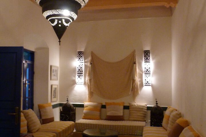 Room 16 of 37