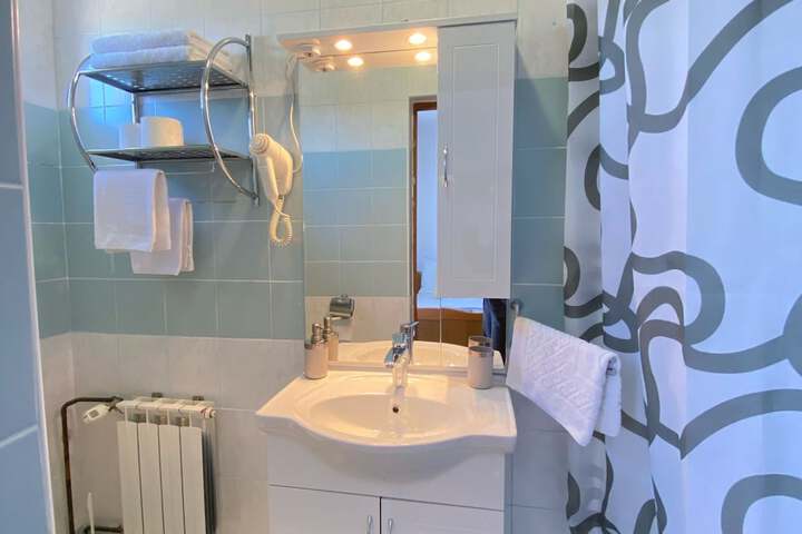 Room 14 of 24