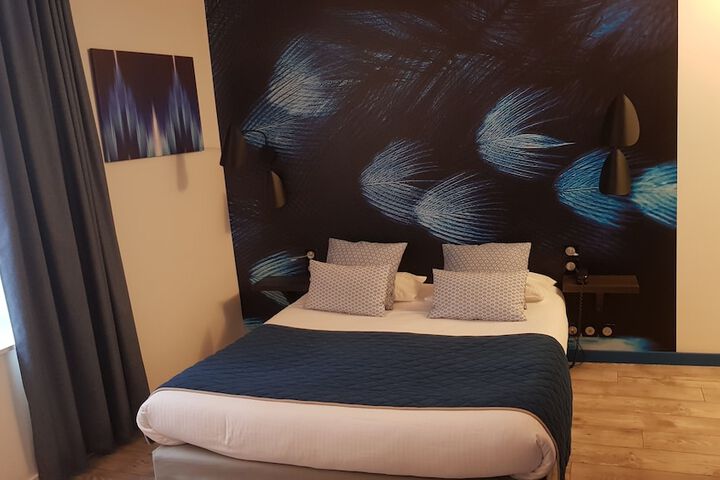 Room 8 of 63