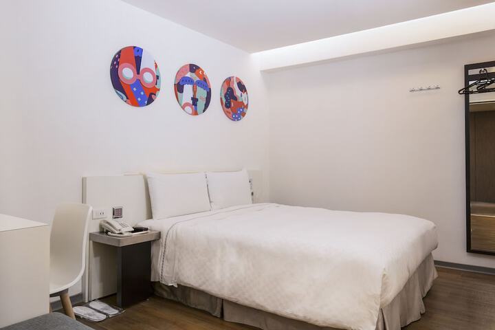 Room 16 of 51