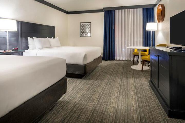 Standard Room, King or Two Doubles (11 of 20)