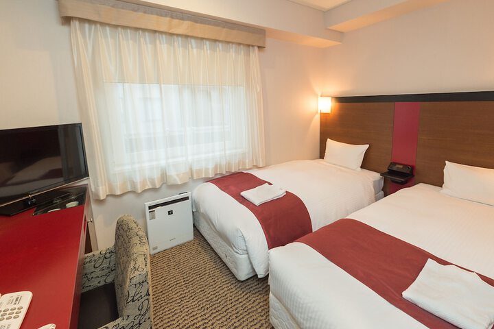 Room 10 of 39