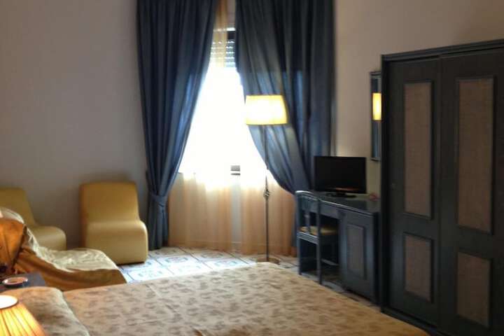 Room 7 of 39