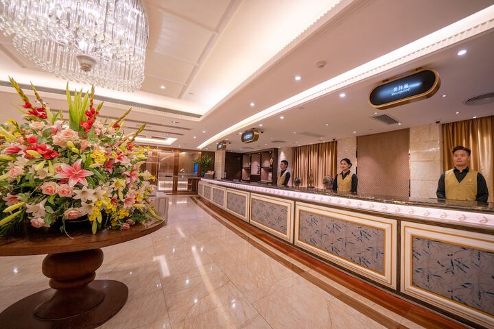 Hotel Lobby