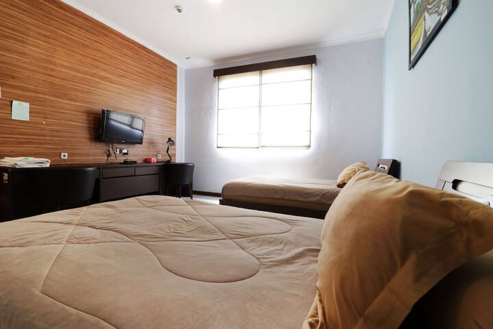 Room 4 of 25