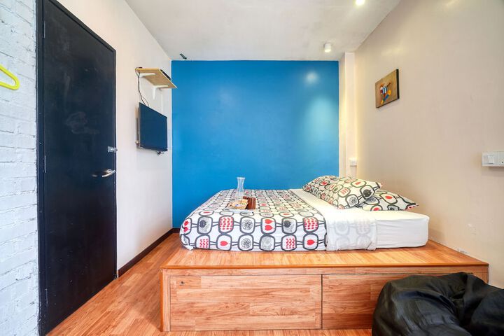 Room 16 of 35
