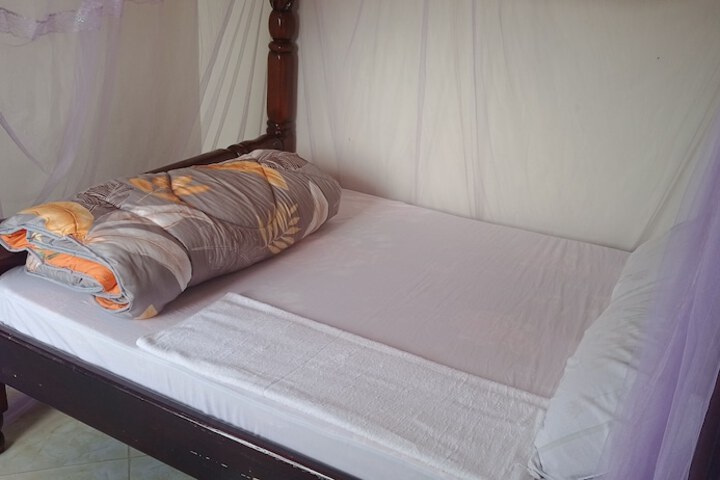 Room 5 of 15