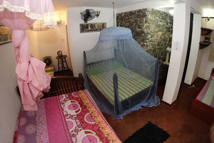 Room 19 of 49