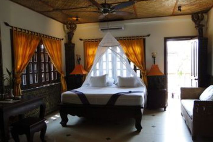 Room 10 of 43