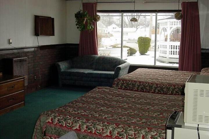 Room 27 of 67