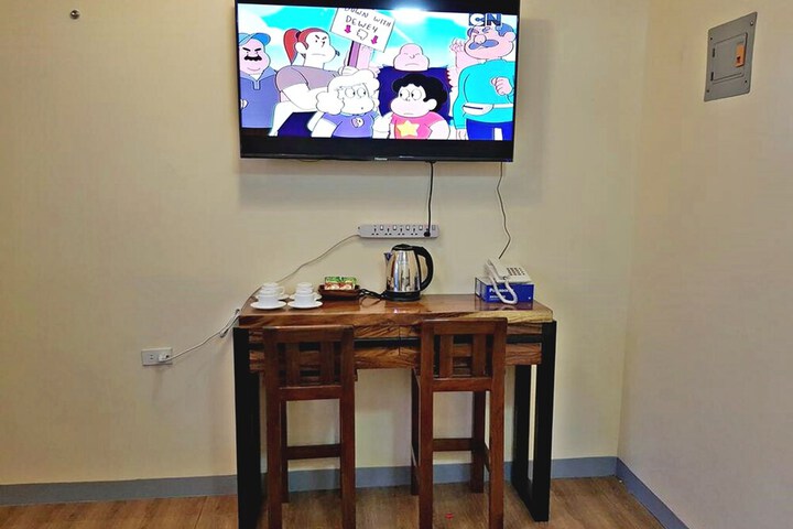Room 9 of 31