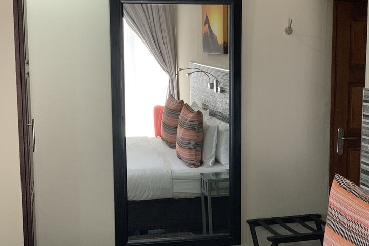 Room 9 of 62