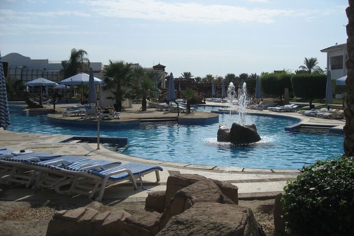 Pool 9 of 24