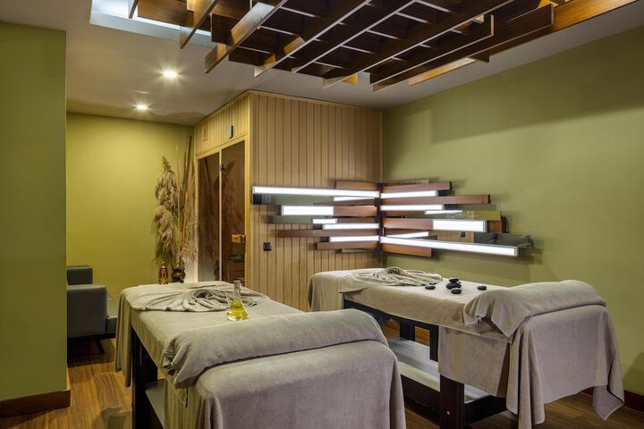Spa 56 of 152