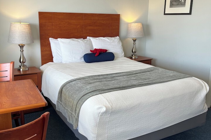 Room 12 of 38