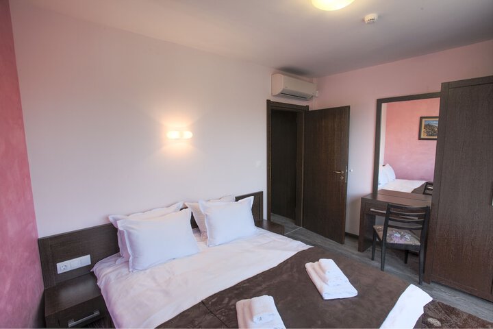 Room 7 of 41