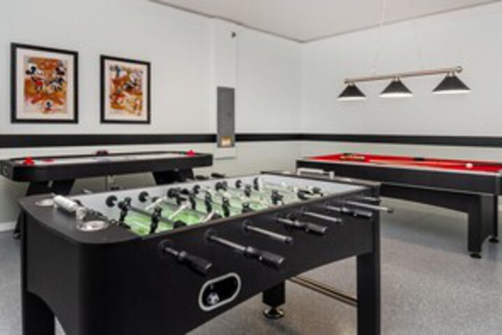 Room 10 of 48