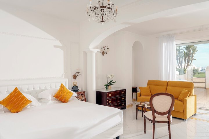 Room 47 of 250