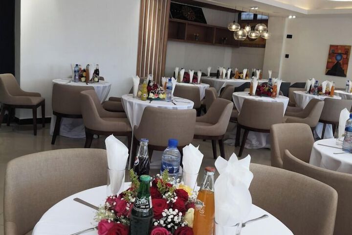 Dining 112 of 173