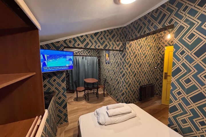 Room 45 of 86