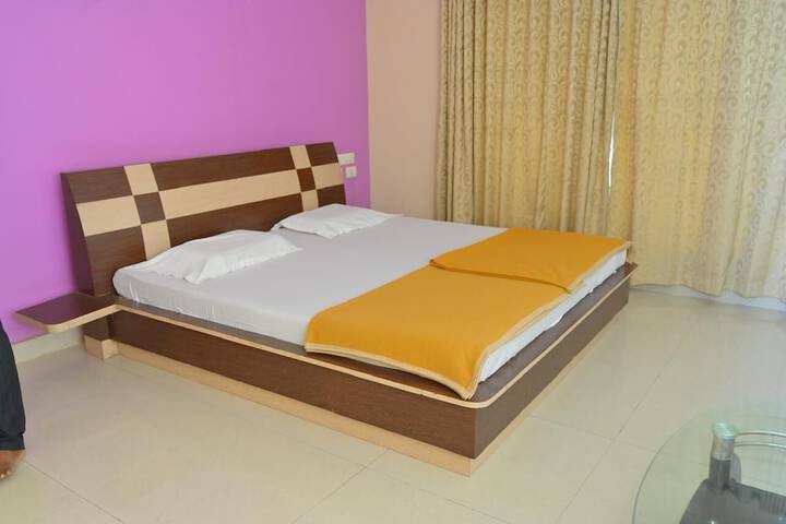 Room 3 of 5