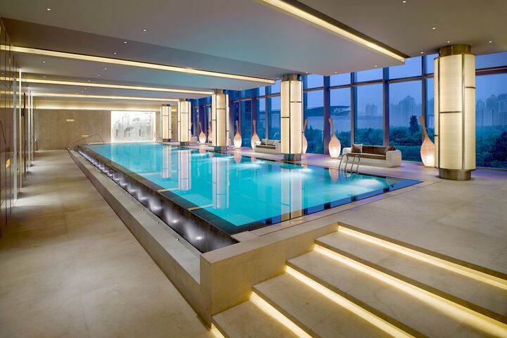 Pool Hotel